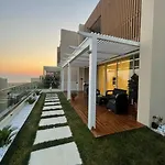 Azure Villa Palasë